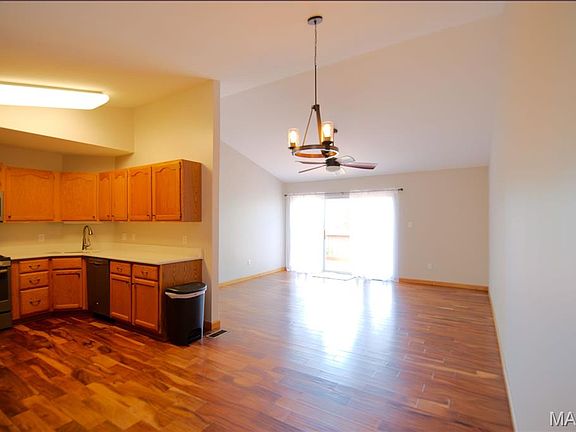 3rd image of 1008 Kamptown Dr #C