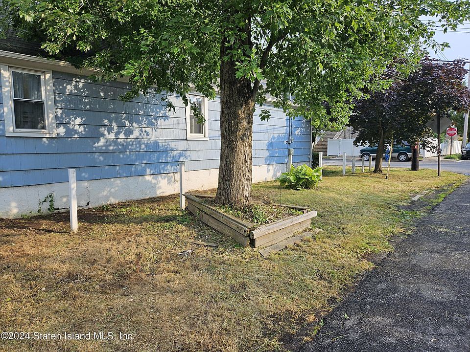 2nd image of 625 Hunter Ave