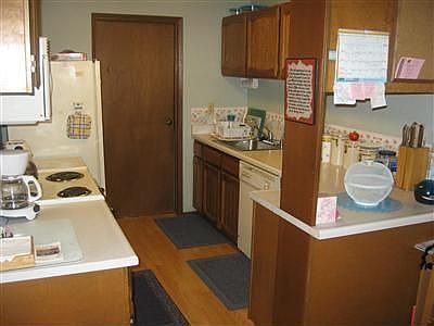 4th image of 5853 NE Park Point Dr