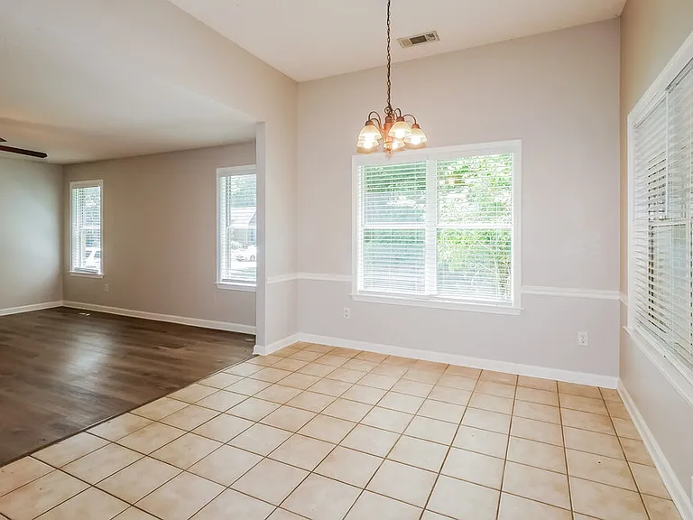 1341 Broadstone Ln — Photo 7