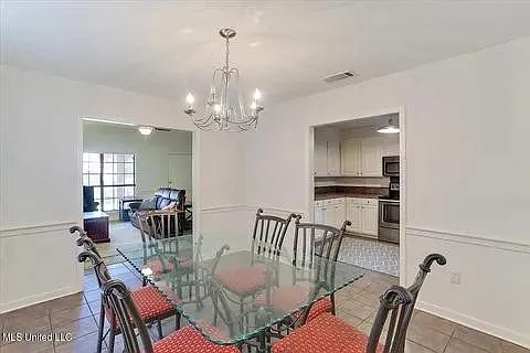 631 Live Oak Dr — Photo 8
