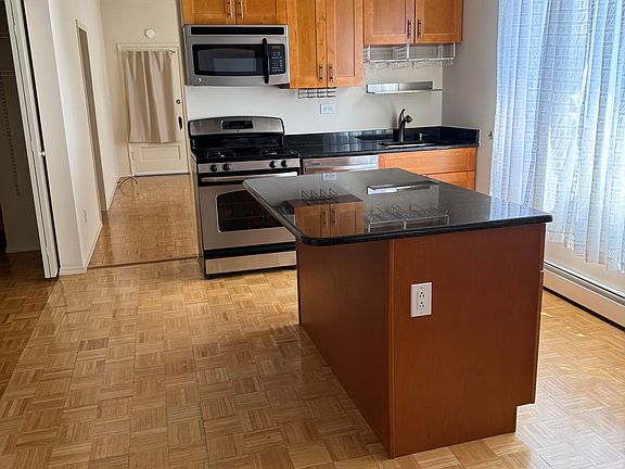 4th image of 3429 S Union Ave APT 1R