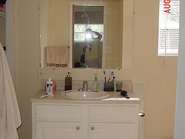 822 Brookwood Ct S — Photo 5