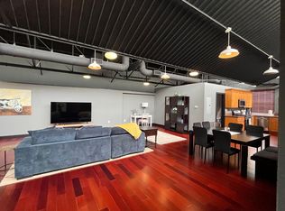 730 E 3rd St APT D, Long Beach, CA 90802