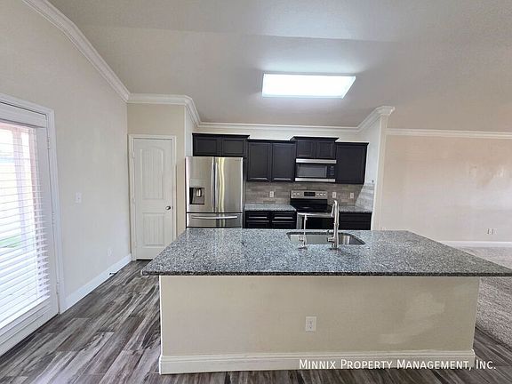 5th image of 9411 Sagebrush Ave