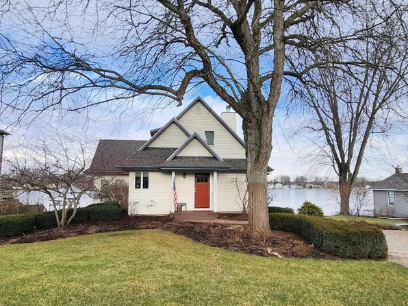 11094 E Circle Ave, Walkerton, IN 46574