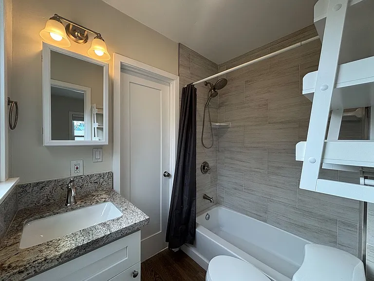 1225 Buenos Ave — Photo 11