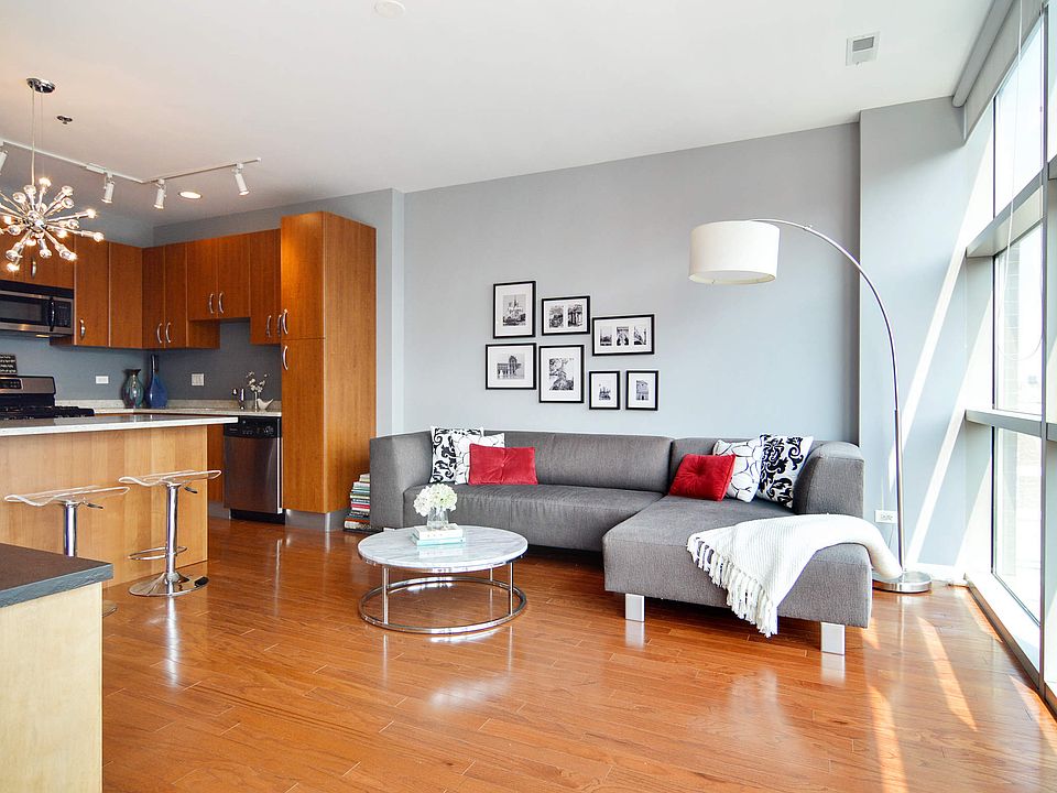 Kitchen / Living Room