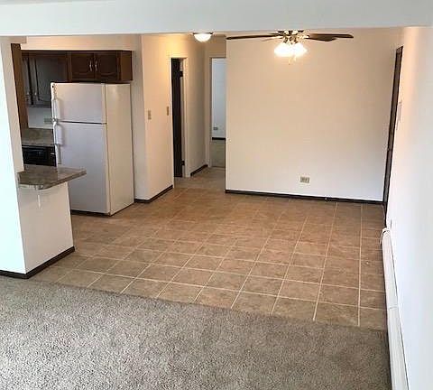 5th image of 609 W 65th St