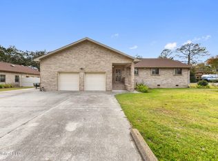 600 Vine Cir, Bay Saint Louis, MS 39520