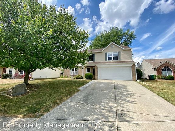3rd image of 8936 Mallard Green Dr