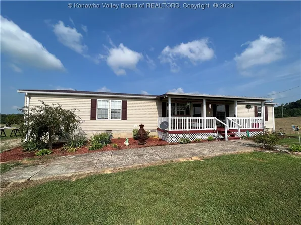 731 Pilgrim Ln, Point Pleasant, WV 25550