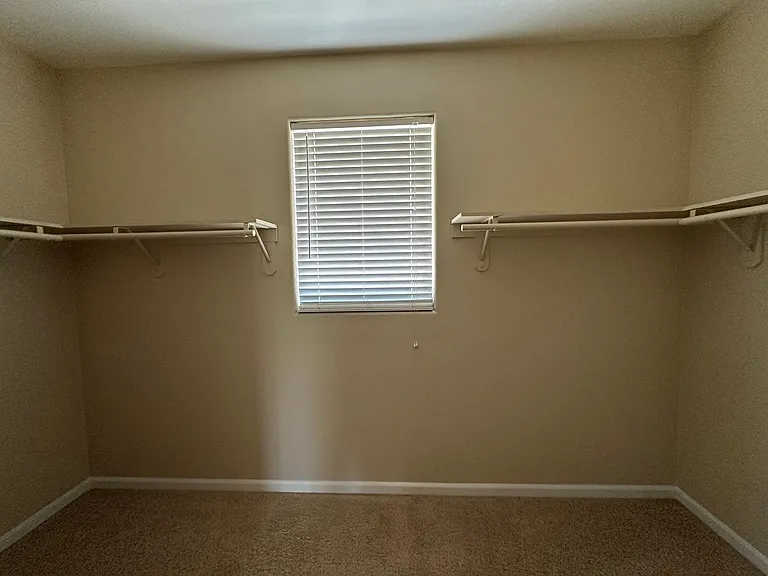 746 Jersey Ct — Photo 12