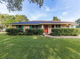487 Tauzin St, Breaux Bridge, LA 70517