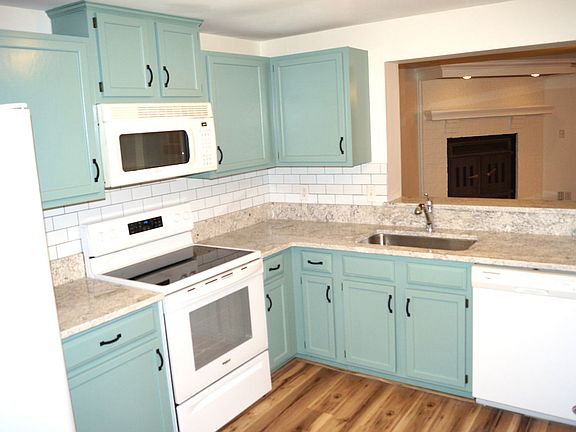 4th image of 119 Taylors Pond Dr