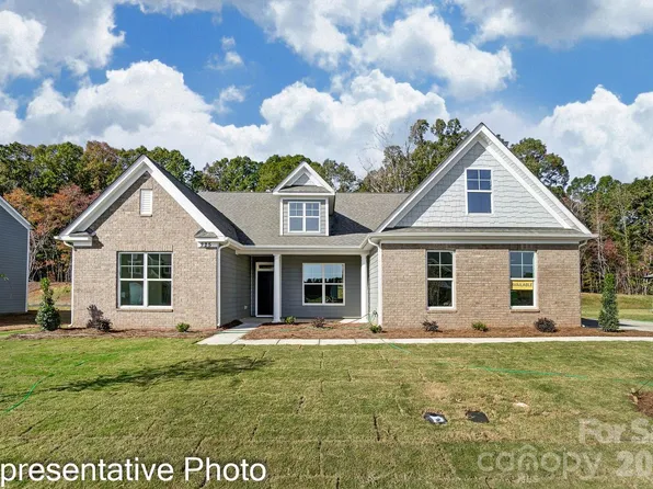 1336 Knob Creek Dr, Gastonia, NC 28054