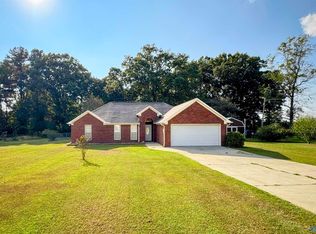 22459 Howard St, Athens, AL 35613