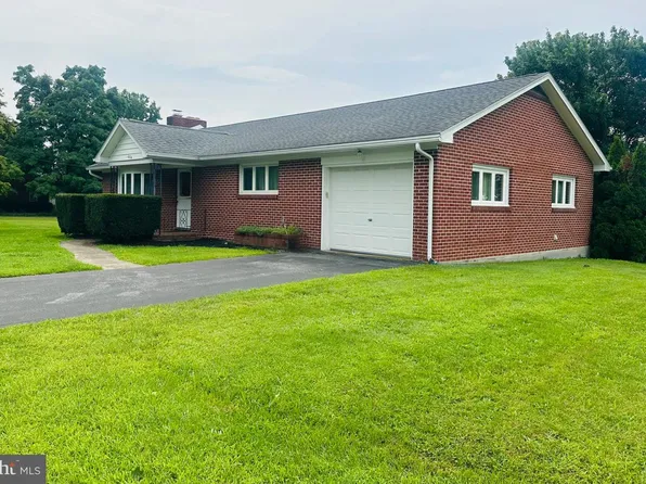 1634 Crottlestown Rd, Chambersburg, PA 17202