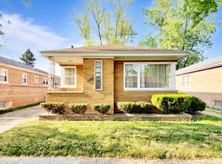 332 Shore Dr, Harvey, IL 60426