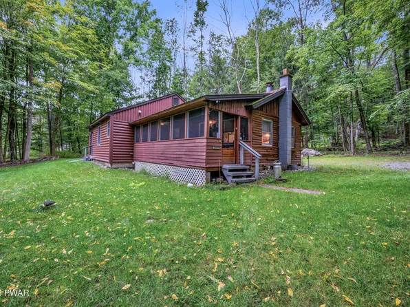 30 Beaver Pond Rd, Lake Ariel, PA 18436