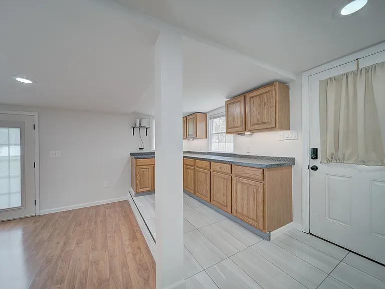 6625 Harrison Ln — Photo 29