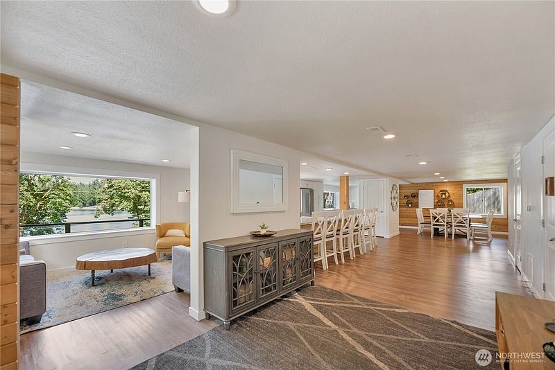 4th image of 2027 SE Walker Park Road