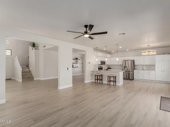 742 W VINEYARD PLAINS Drive, San Tan Valley, AZ 85143