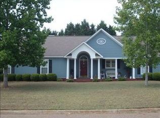 301 Rebecca Rd, Headland, AL 36345