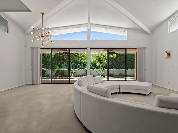 4th image of 1589 Toledo Cir