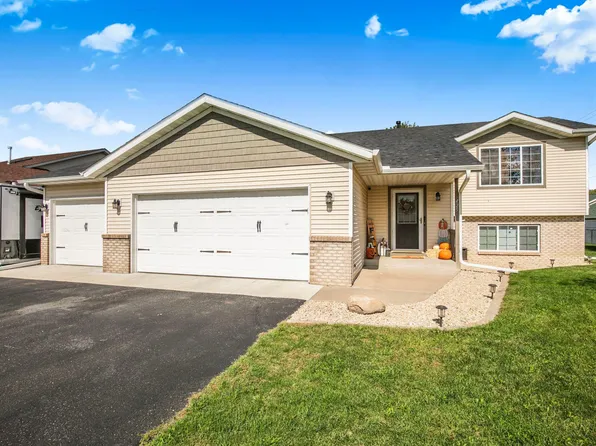 425 3rd St S, Sartell, MN 56377