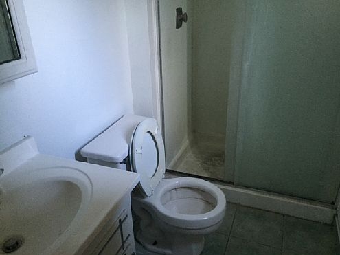 3rd image of 4757 N Hughes Ave