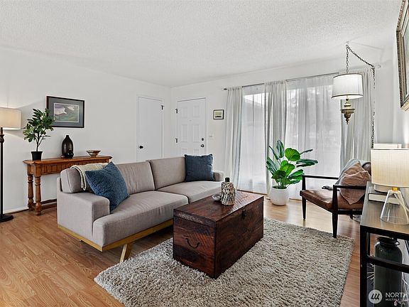 5th image of 26132 19th Avenue S