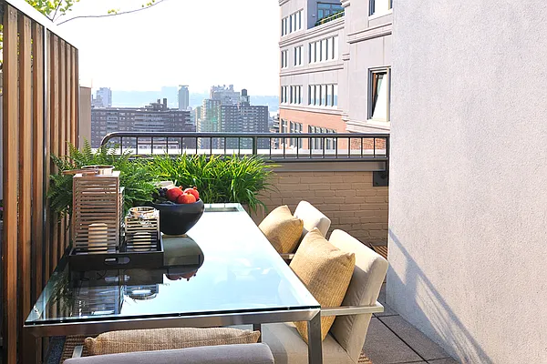 Rented by Fionn Campbell | media 12