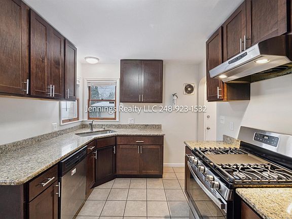 4th image of 17441 Olympia St