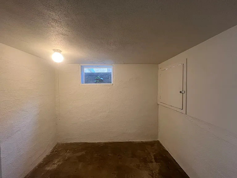 4966 Townsend Ave — Photo 20