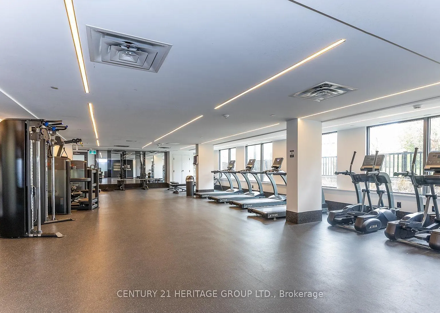 2 bed, $2,500 — Photo 4