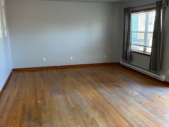 3rd image of 11901 SE Schiller St #A