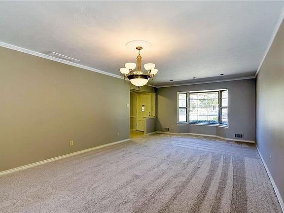 5th image of 9804 Vistadale Dr