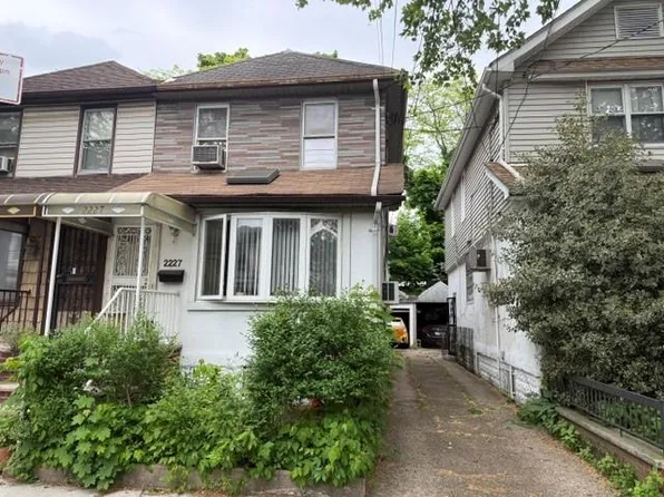 2227 E 15th St, Brooklyn, NY 11229