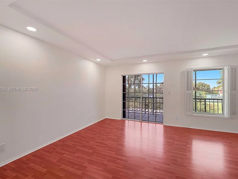 1001 Three Islands Blvd #28 — Photo 27