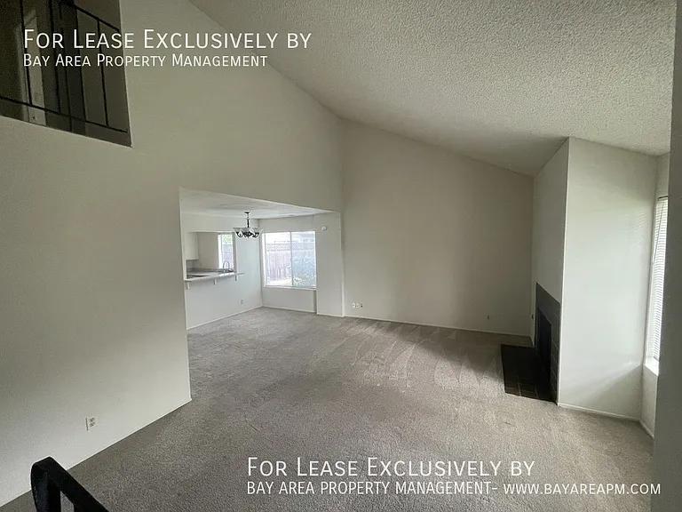 755 Vespucci Ln — Photo 4