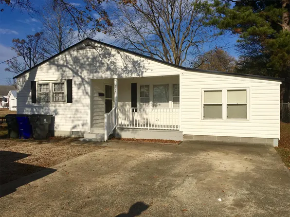 704 W Main St, Benson, NC 27504