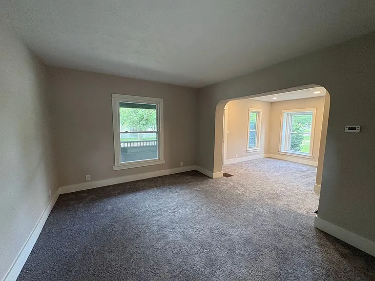 941 Carnegie Ave — Photo 4