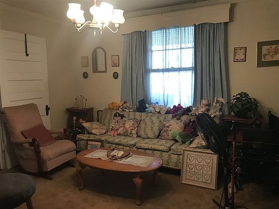 3rd image of 81-224 Warren St