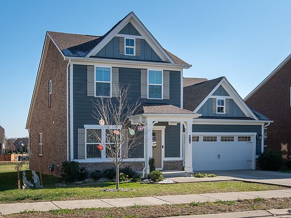 3rd image of 476 Goodman Dr