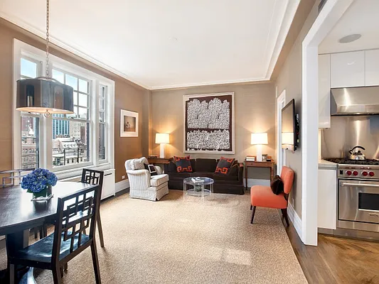 Sold by Sotheby's International Realty | media 14