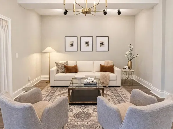 354 N Main St APT 306, Andover, MA 01810