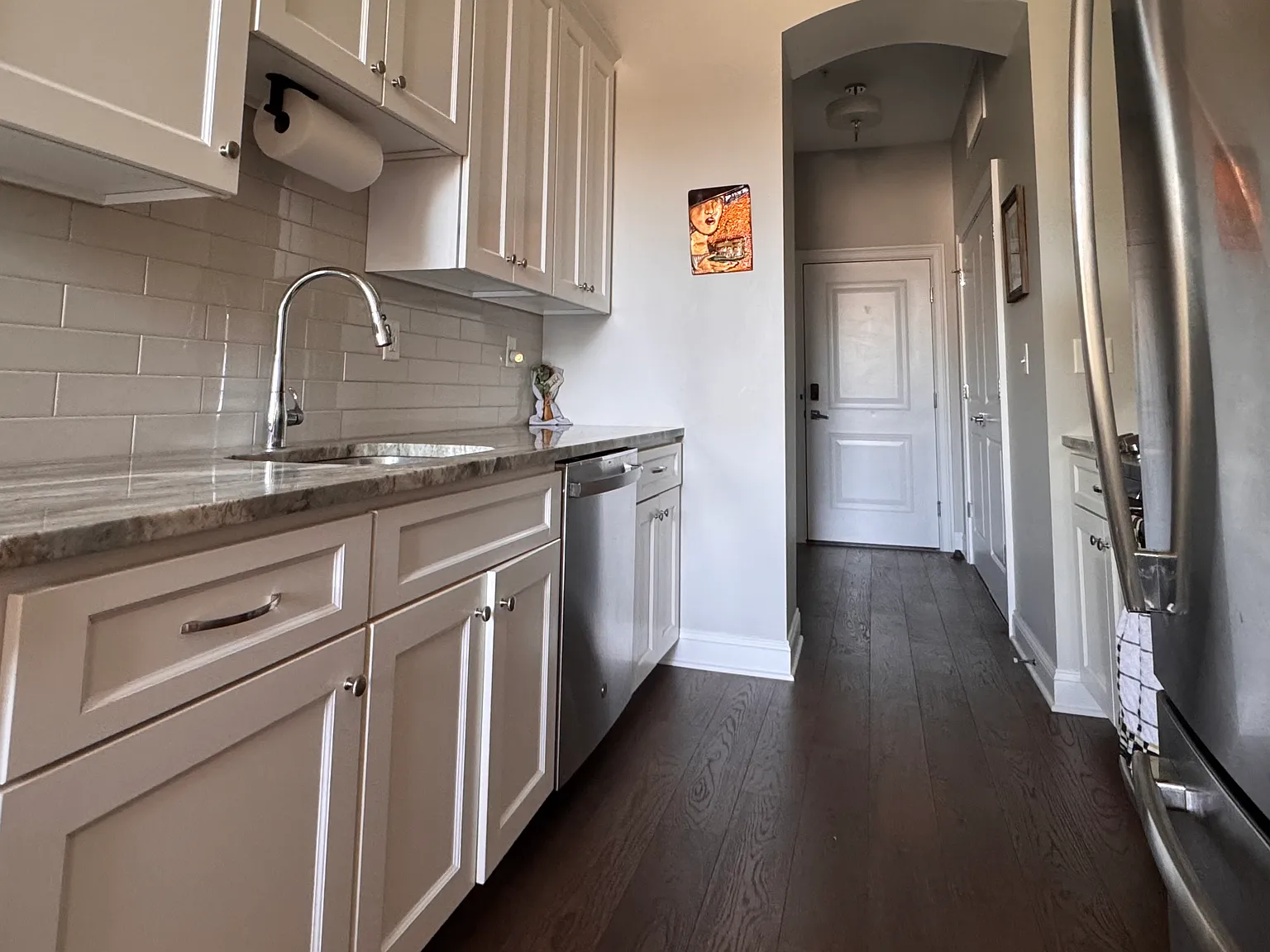 1 bed, 766 sqft, $2,000 — Photo 3