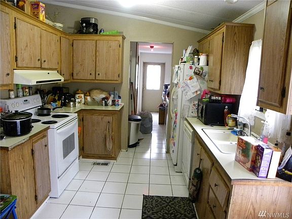 2nd image of 80 NE Steelhead Dr S