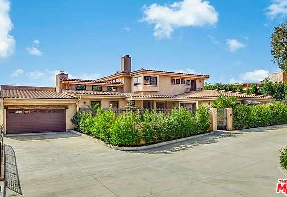 2nd image of 28850 Selfridge Dr